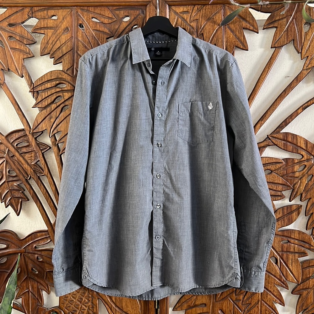 Volcom button up